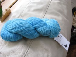 Top Cat yarn in blue topaz